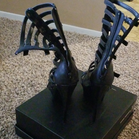 Boots - Picture 4 of 4